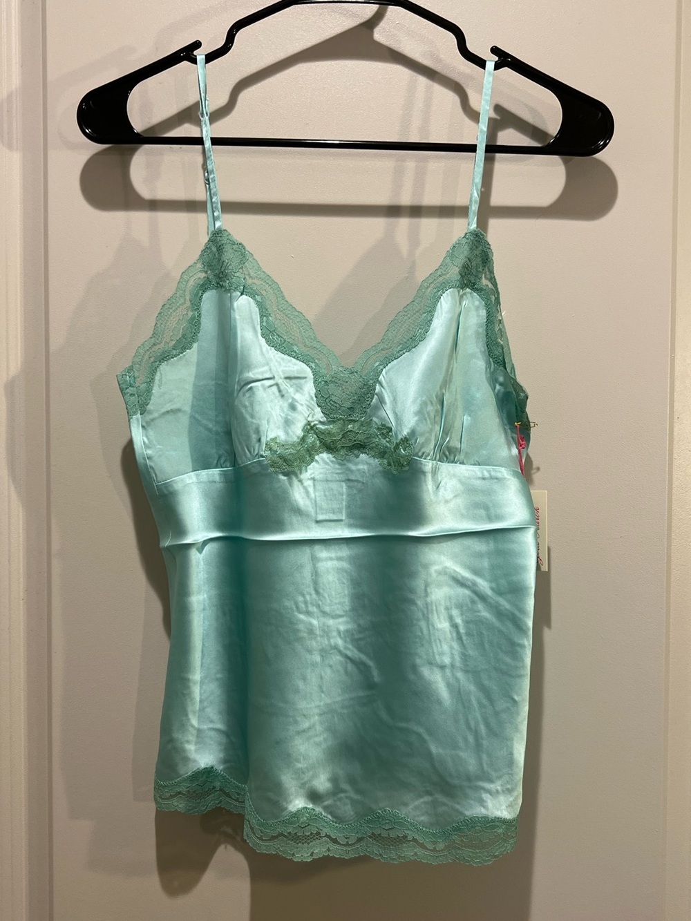 Gold Hawk Tiffany Silk Lace Cami Top Medium NWT - Picture 3 of 7